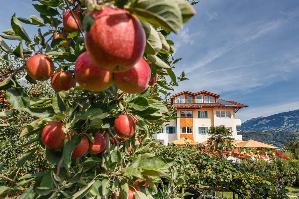 Landhaus Hotel Kristall Марленго Екстериор снимка